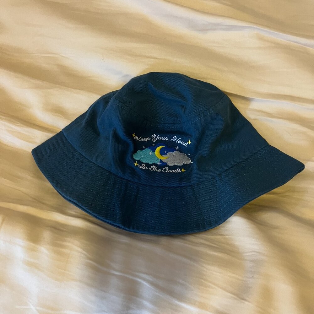 Sincerely Daijoubu Navy Blue Embroidered Bucket Hat Keep Your Head in the Clouds